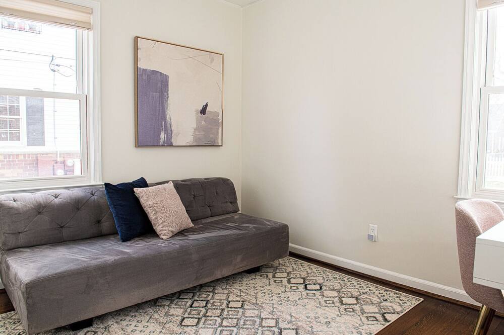 Photo of Livingroom in Grosse Pointe Woods