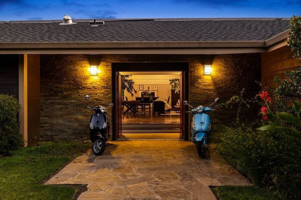 Photo of Others in Sleepy Hollow