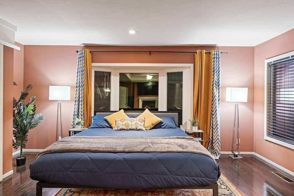 Photo of Others in Sleepy Hollow