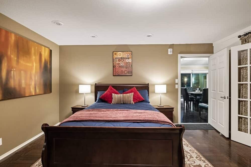 Photo of Others in Sleepy Hollow