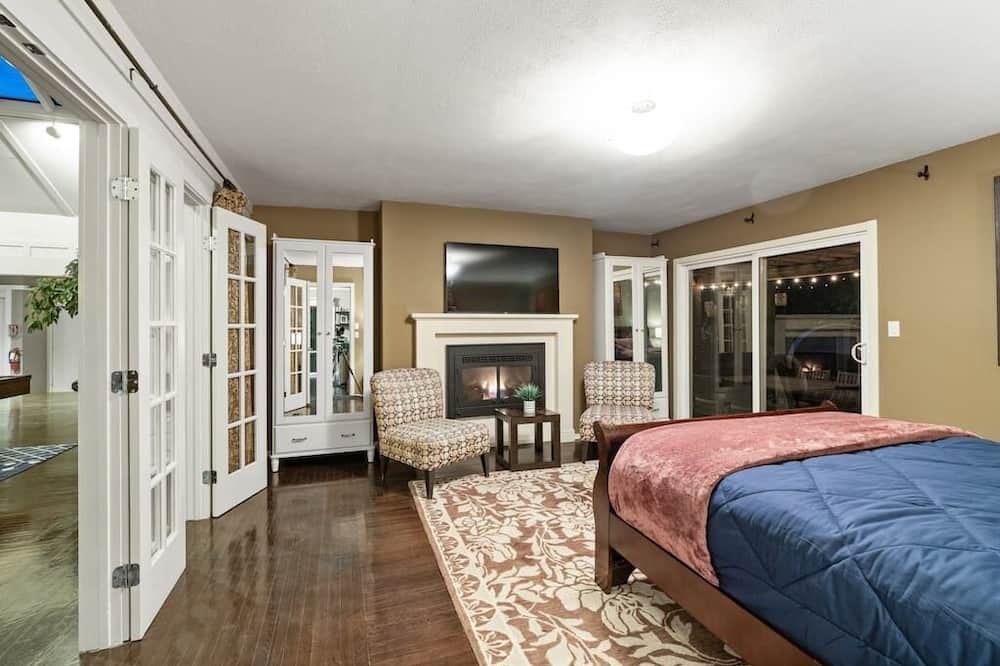 Photo of Others in Sleepy Hollow