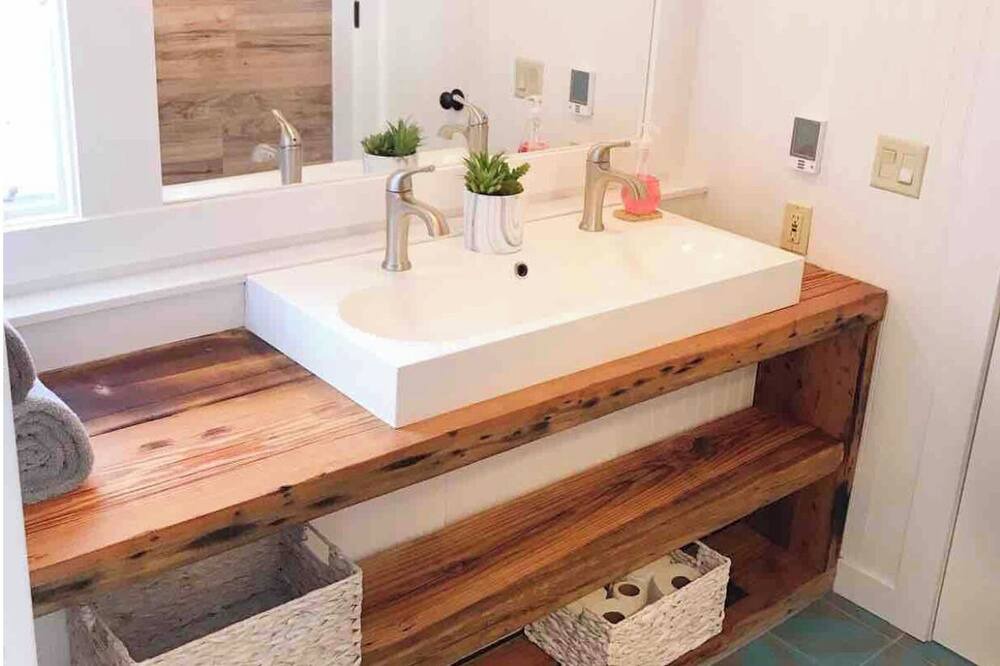 Photo of Bathroom in Jewett