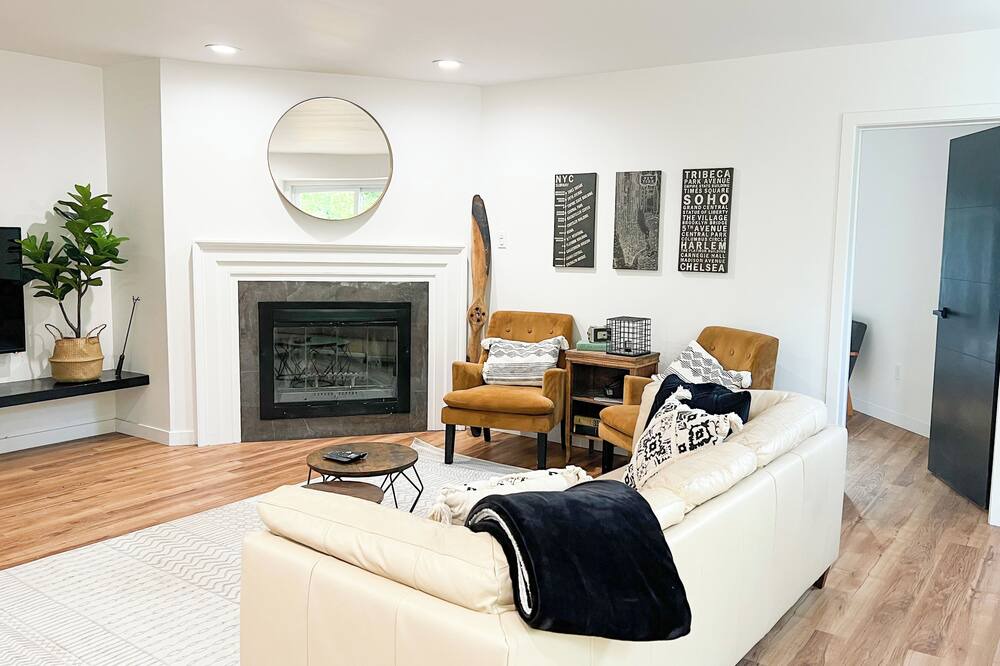 Photo of Livingroom in Parkdale