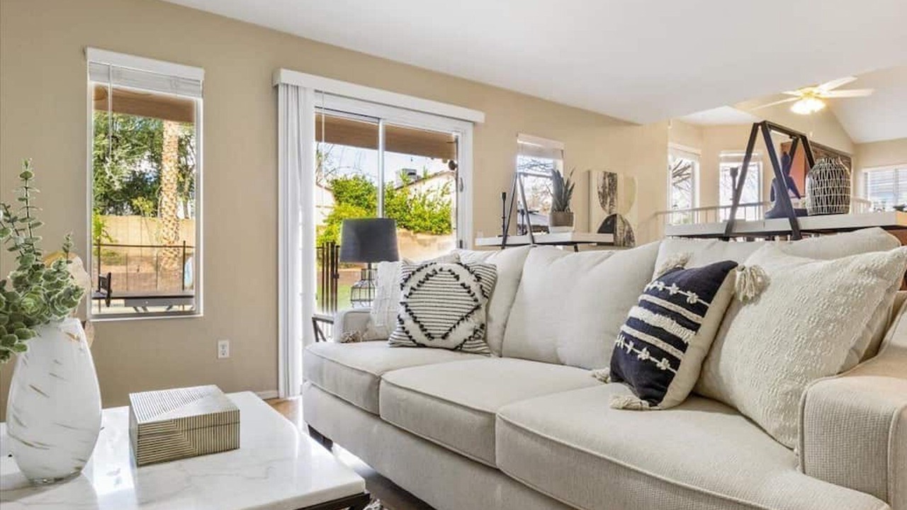 Photo of Livingroom in Dave Brown Utopia