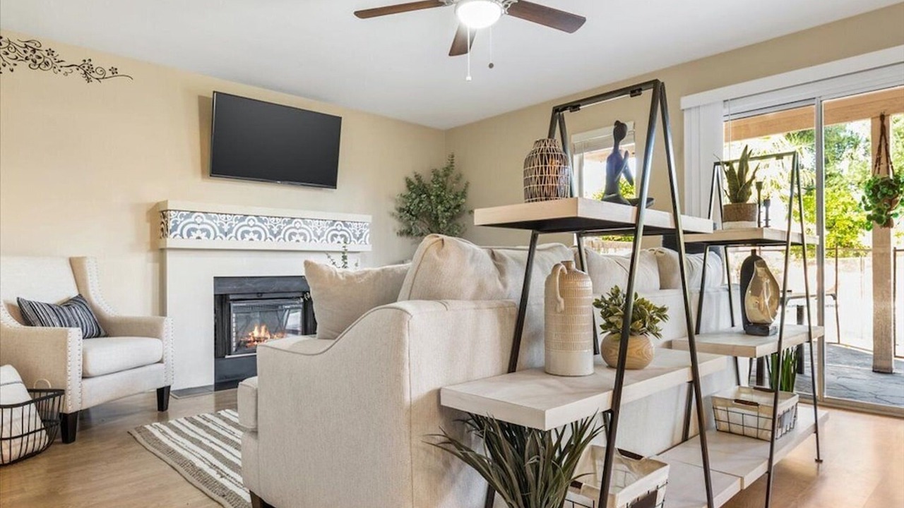 Photo of Livingroom in Dave Brown Utopia