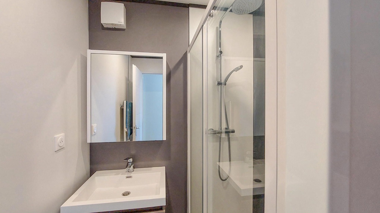 Photo of Bathroom in Olonzac