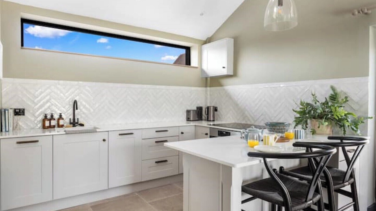 Photo of Kitchen in Abbots Salford