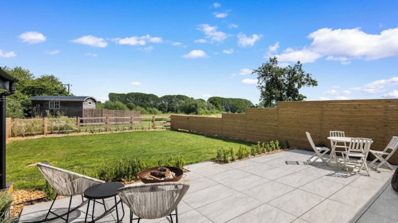 Photo of Outdoor in Abbots Salford