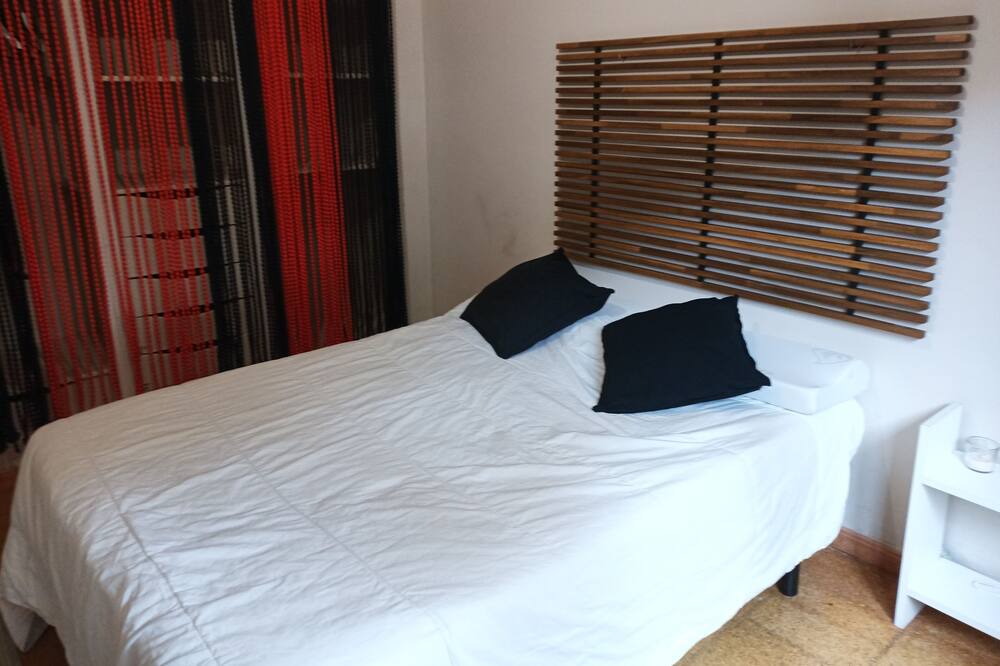 Photo of Bedroom in Vallromanes