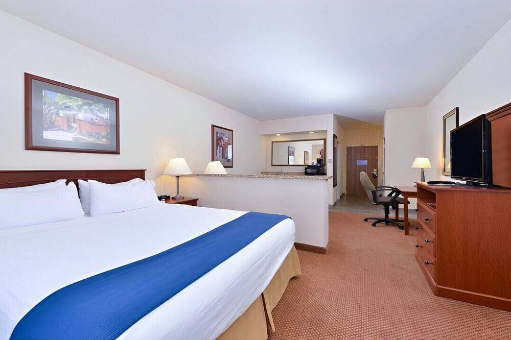 Photo of Bedroom in Farmington