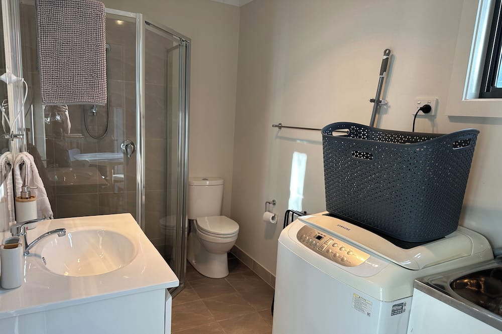 Photo of Bathroom in Louth Park