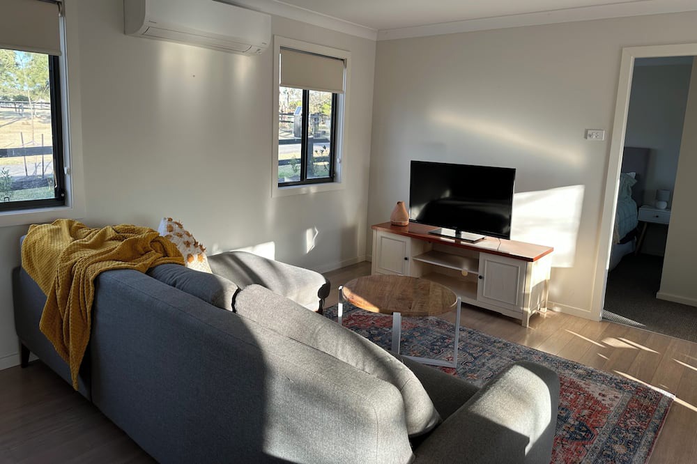 Photo of Livingroom in Louth Park