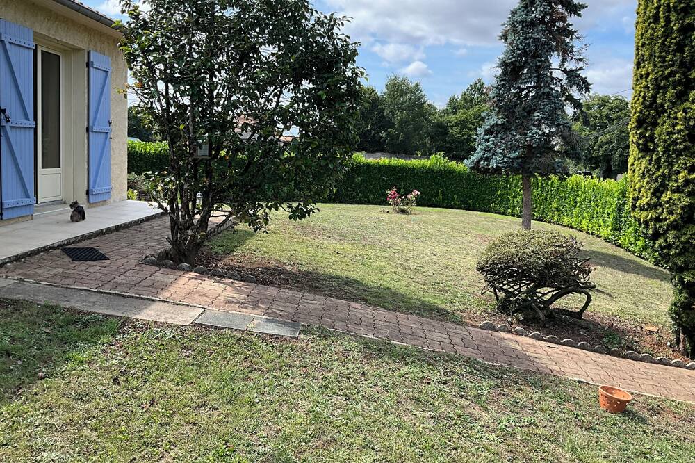 Photo of Outdoor in Sainte-Ouenne