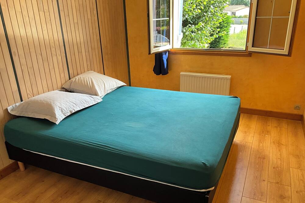 Photo of Bedroom in Sainte-Ouenne