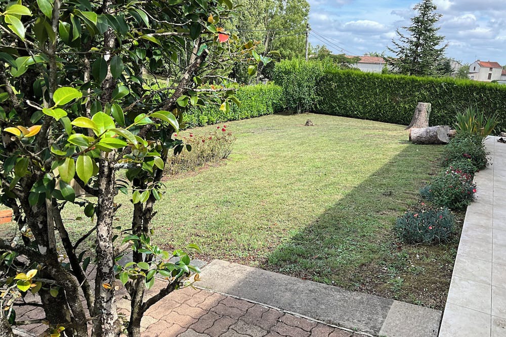Photo of Outdoor in Sainte-Ouenne