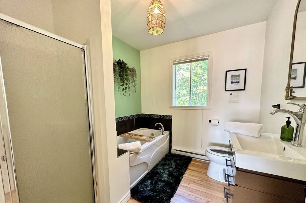 Photo of Bathroom in Saint-Calixte