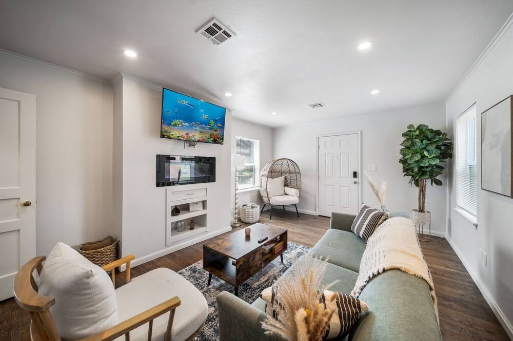 Photo of Livingroom in Tulsa