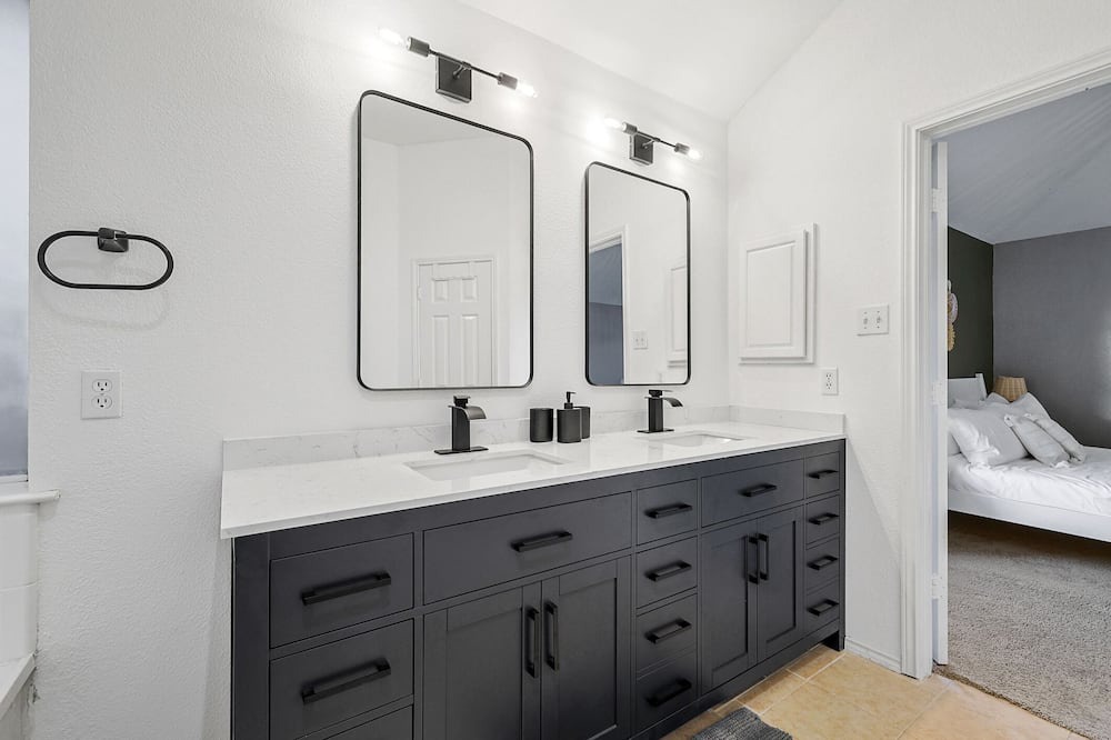 Photo of Bathroom in Mesquite