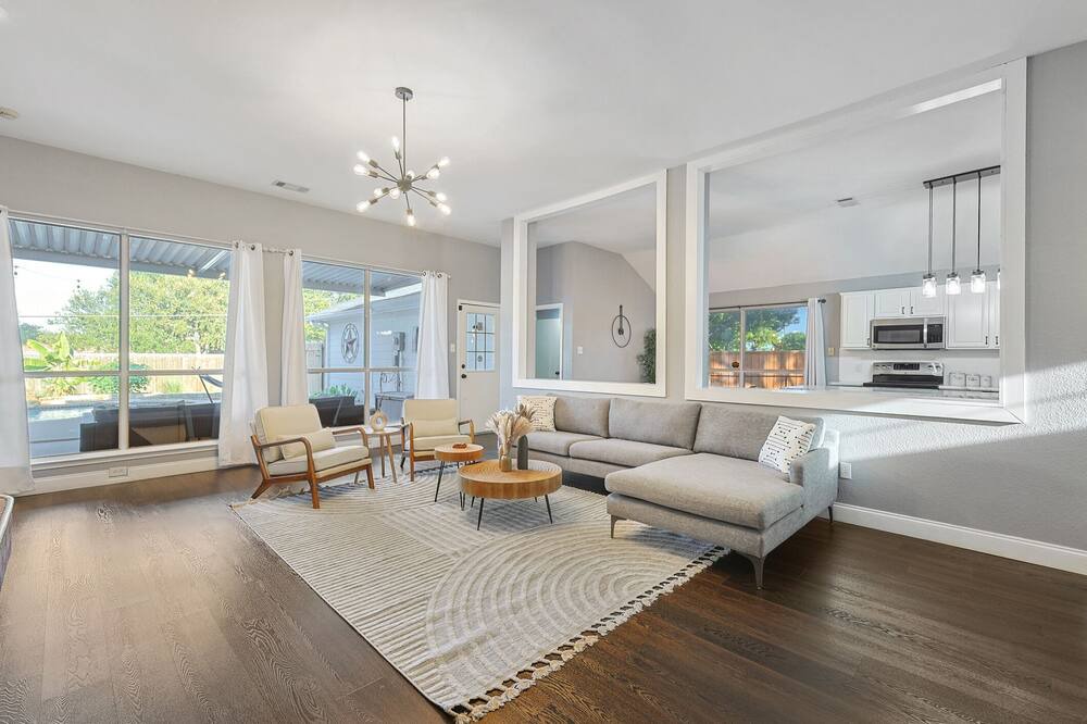 Photo of Livingroom in Mesquite