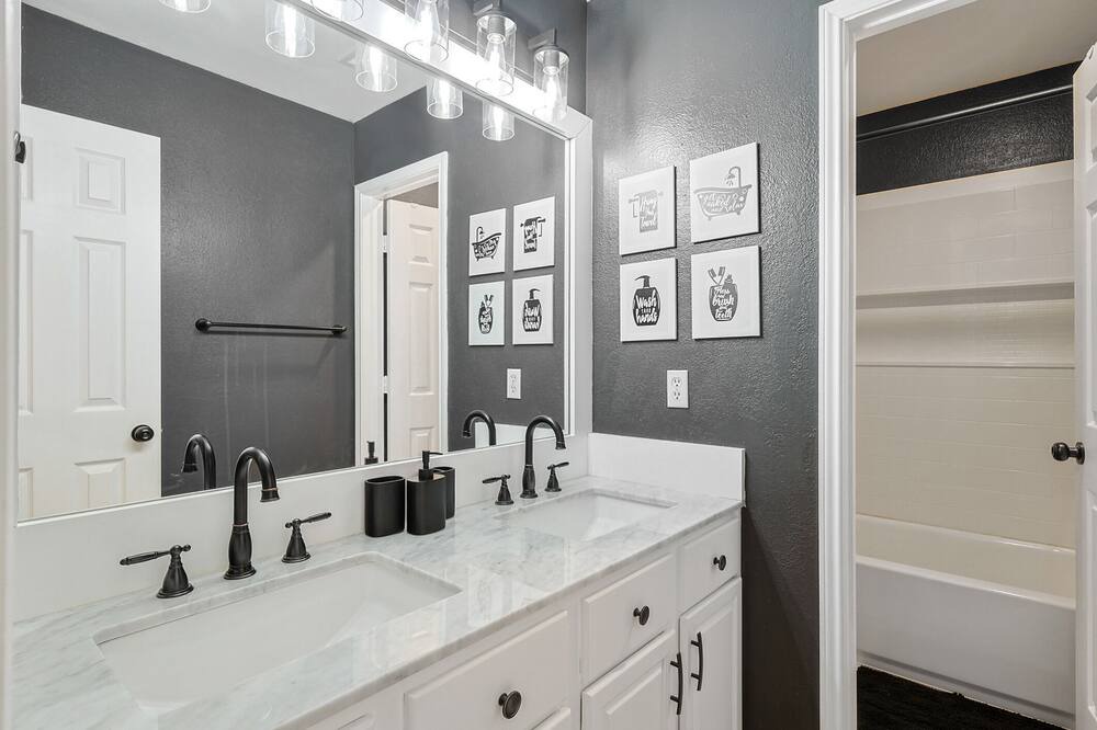 Photo of Bathroom in Mesquite