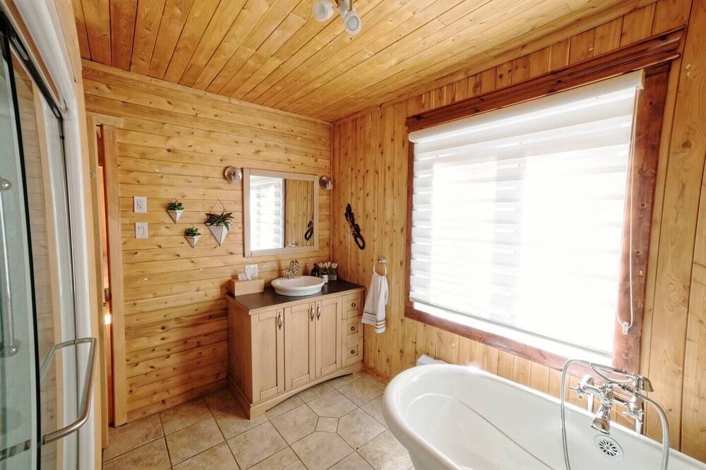 Photo of Bathroom in Lac-aux-Sables