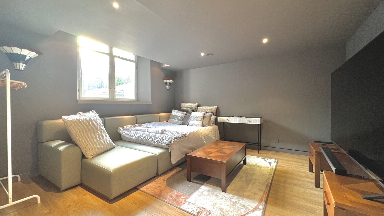 Photo of Others in Uxbridge South