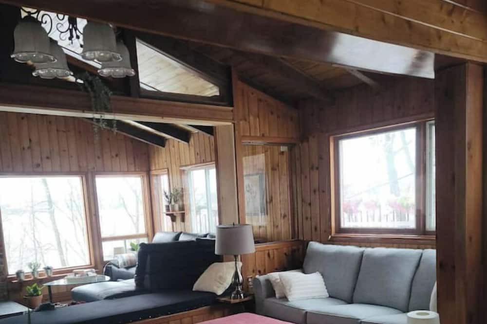 Photo of Livingroom in Saint-Laurent-de-l'ile d'Orleans