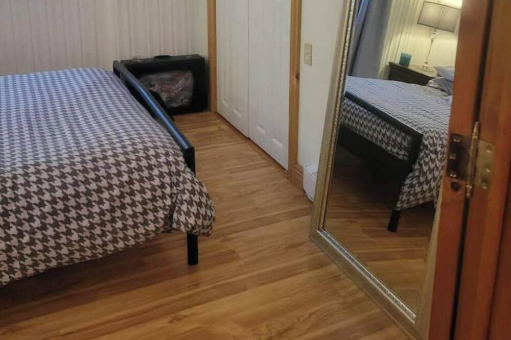 Photo of Bedroom in Saint-Laurent-de-l'ile d'Orleans