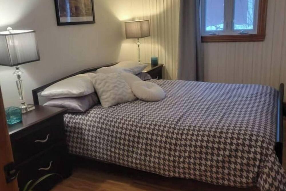 Photo of Bedroom in Saint-Laurent-de-l'ile d'Orleans