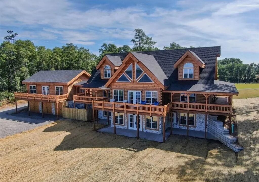 Photo of Outdoor in Clayton