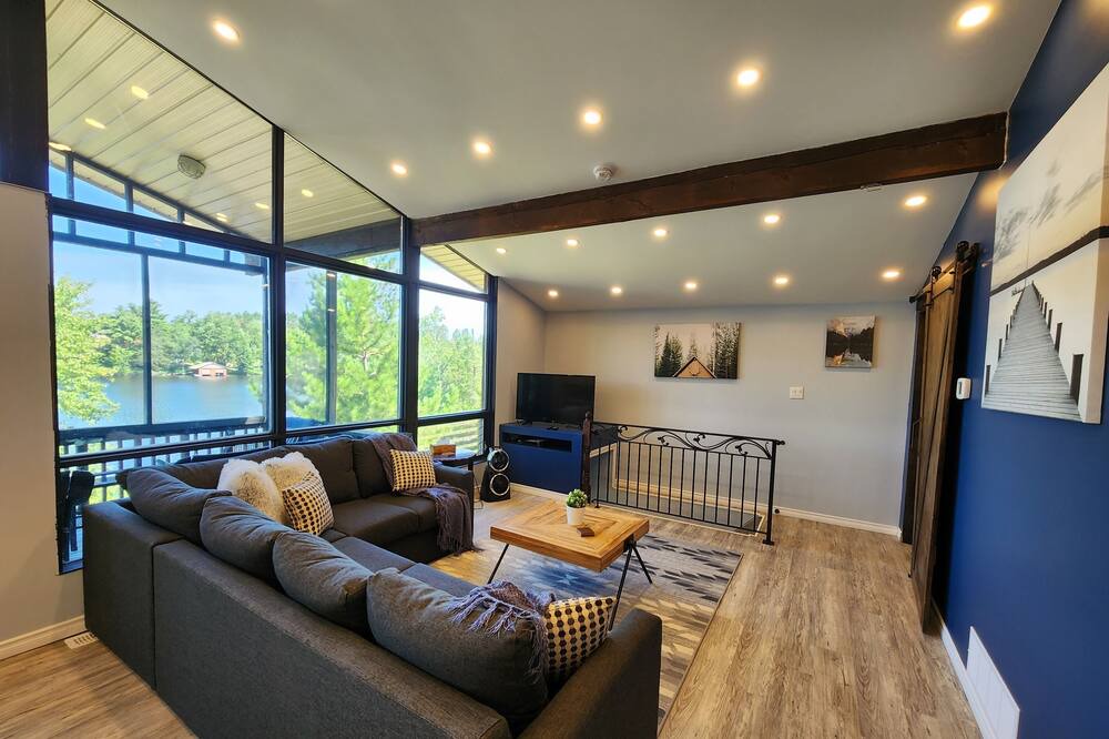 Photo of Livingroom in West Arm