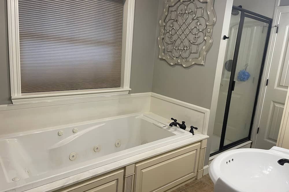 Photo of Bathroom in Dardanelle