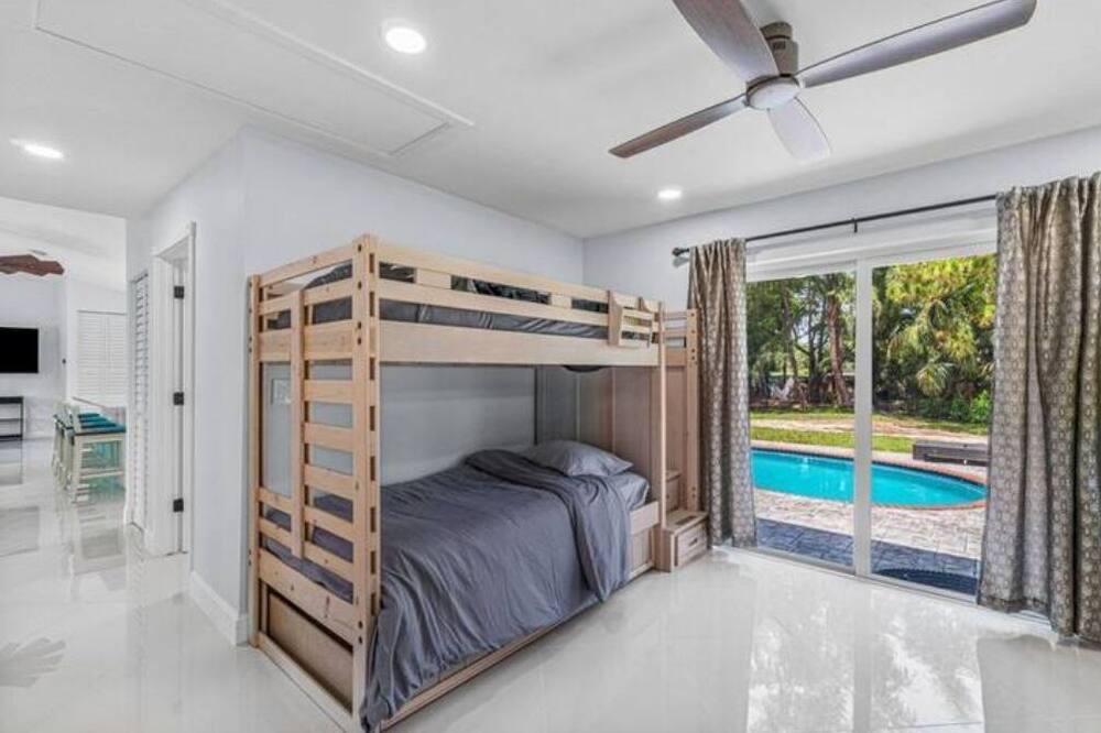 Photo of Bedroom in Hunt Club
