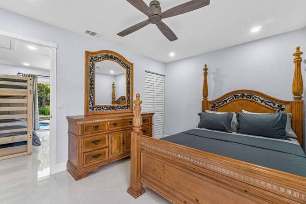 Photo of Bedroom in Hunt Club