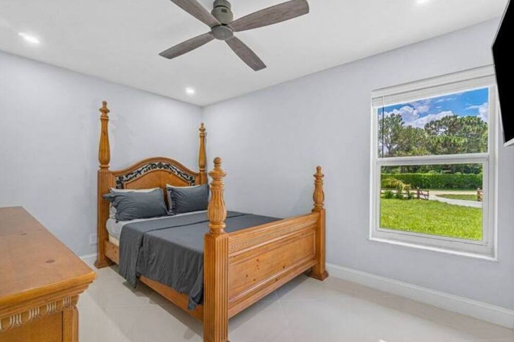 Photo of Bedroom in Hunt Club