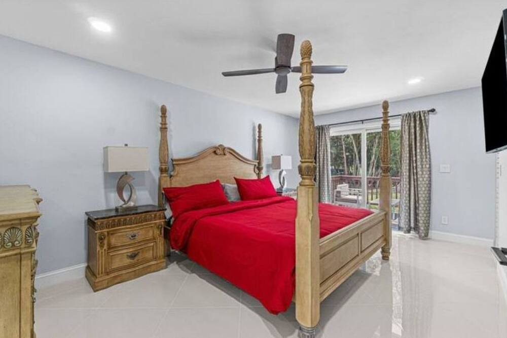 Photo of Bedroom in Hunt Club