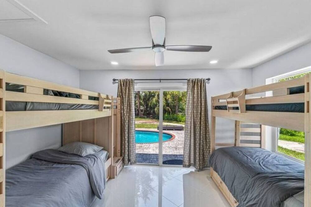 Photo of Bedroom in Hunt Club