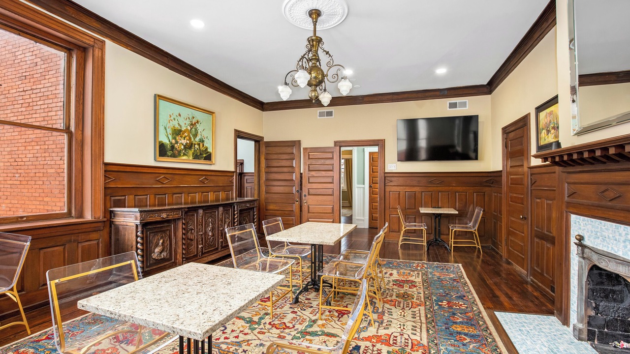 Photo of Livingroom in Winston - Salem