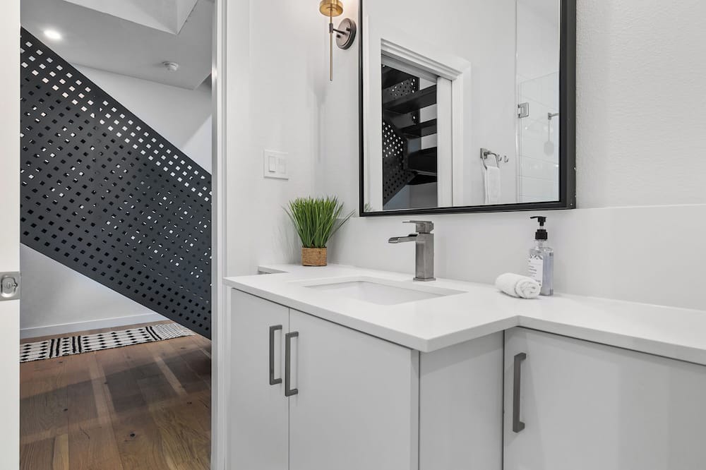 Photo of Bathroom in Old East Dallas