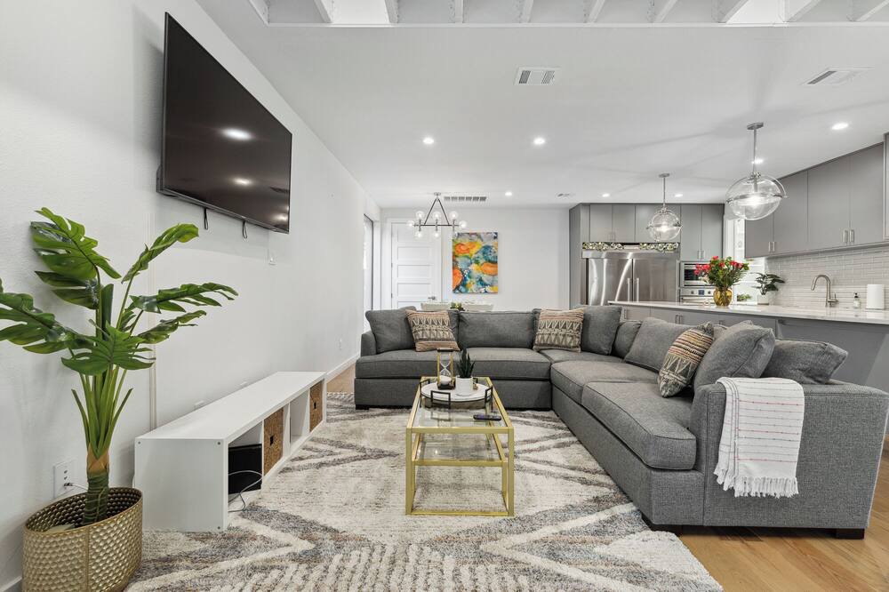 Photo of Livingroom in Old East Dallas