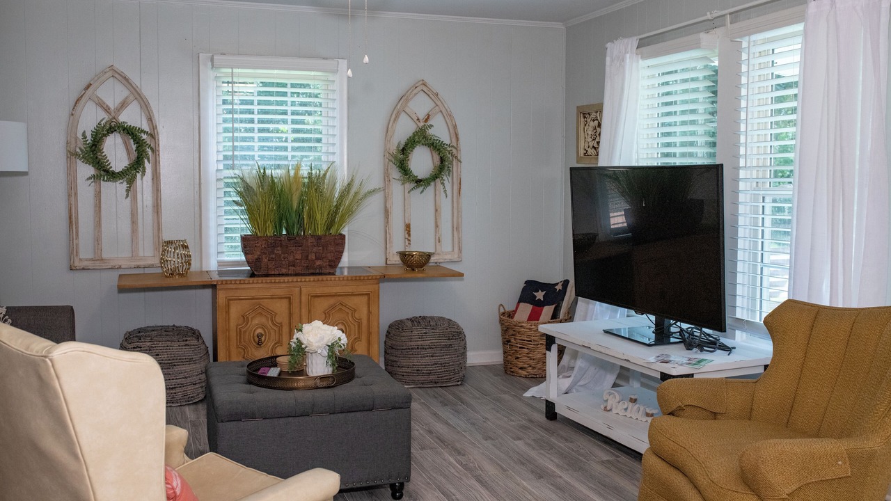 Photo of Livingroom in Forest City