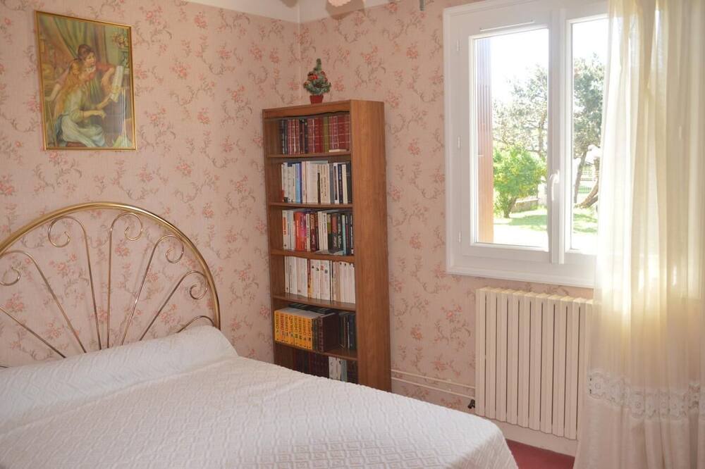 Photo of Bedroom in Azereix