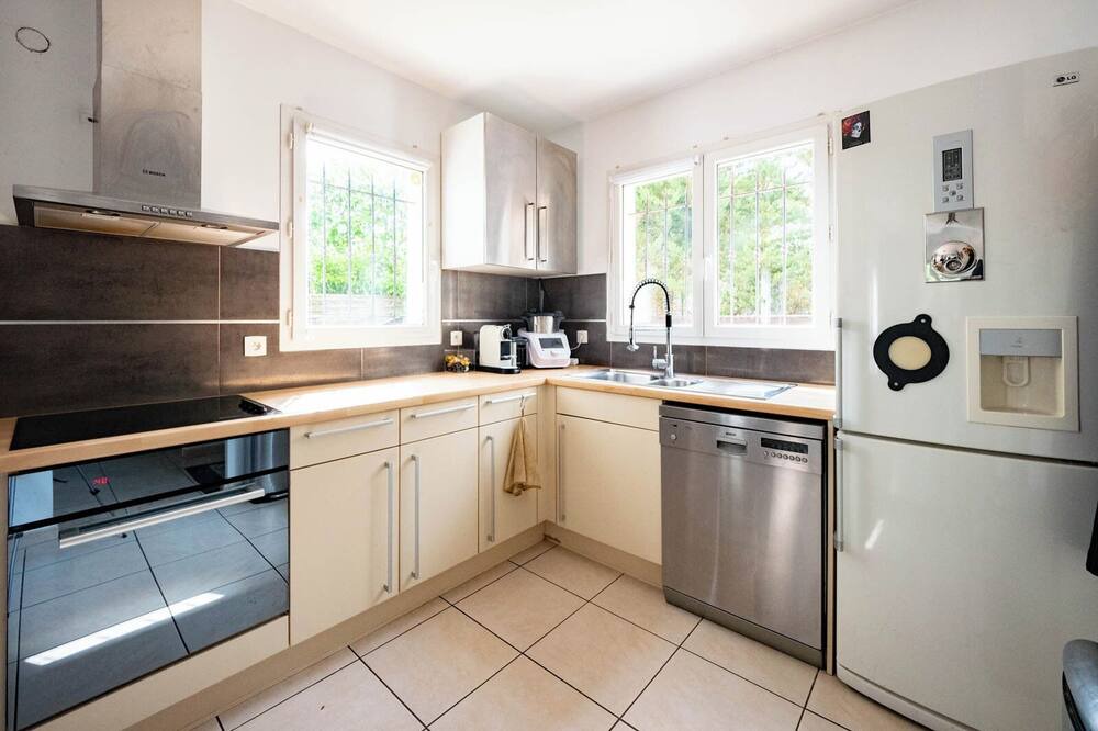 Photo of Kitchen in Saint-Paul-et-Valmalle