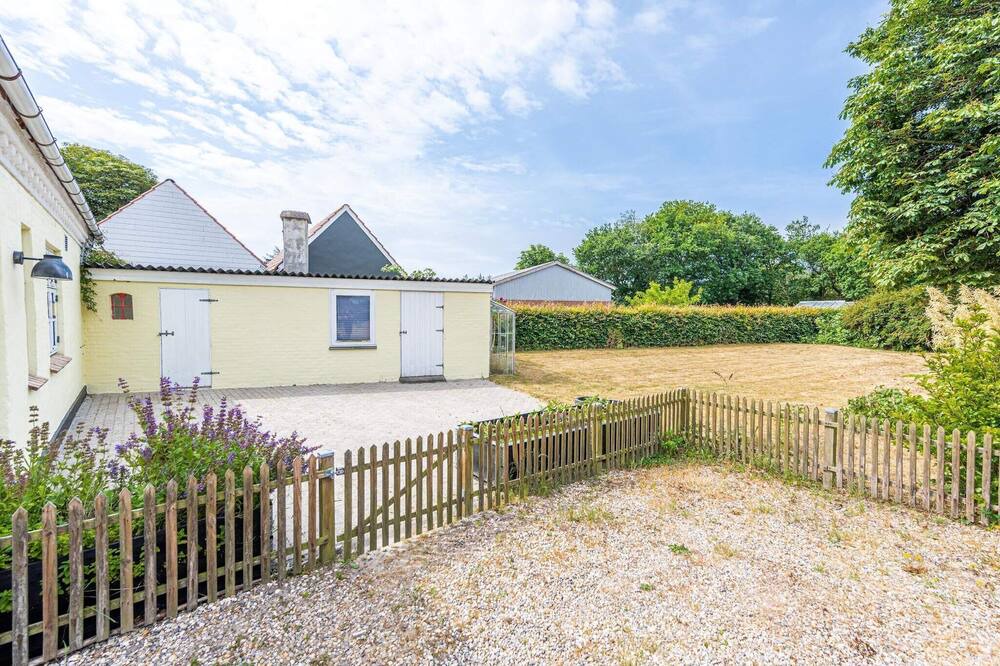 Photo of Outdoor in Henne