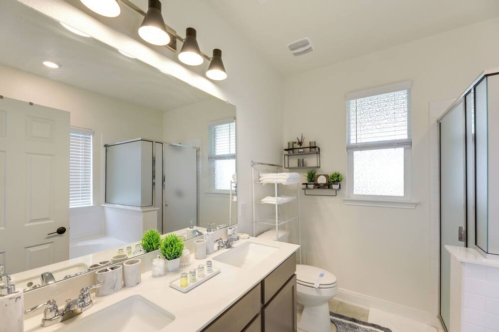 Photo of Bathroom in Vista Del Pueblo