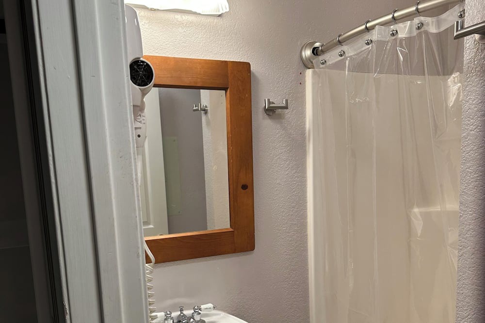 Photo of Bathroom in Ben Lomond