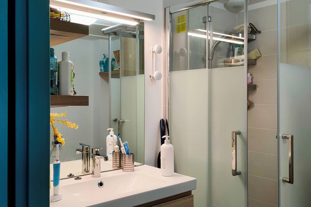 Photo of Bathroom in Saintes-Maries-de-la-Mer