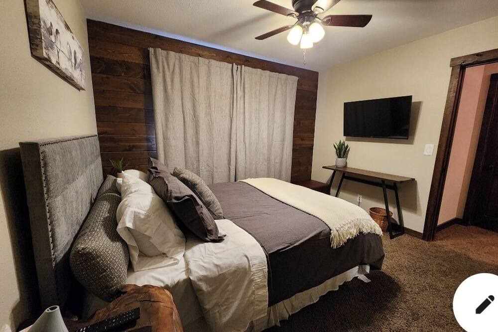 Photo of Bedroom in Big Bear City