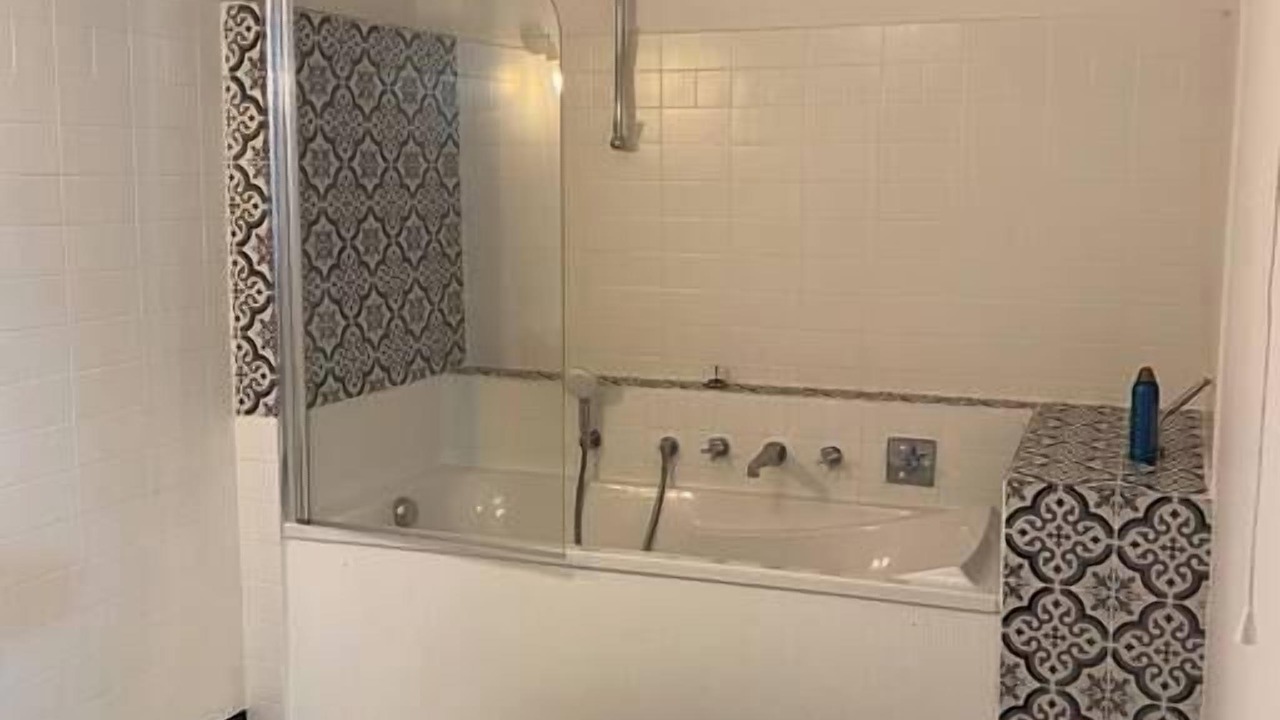 Photo of Bathroom in Gare