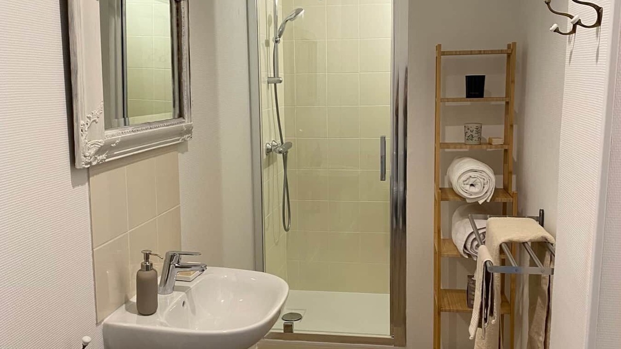 Photo of Bathroom in Gare